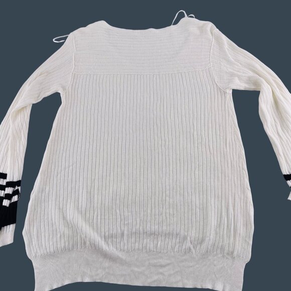 Skylar+Madison White V-Neck Ribbed Sweater Striped Sleeve Detail Size Medium - Picture 5 of 5